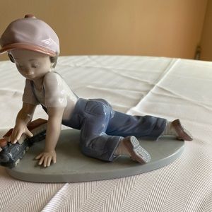 RETIRED 1995 ‘ALL ABOARD LLADRO’ PORCELAIN FIGURINE -Item #01007619